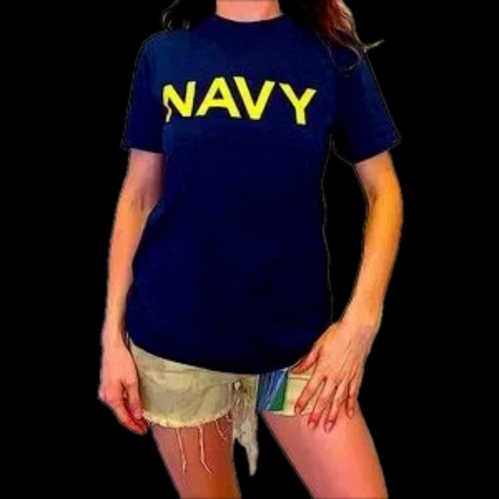Gorgeous authentic Navy Armed Defense T-shirt, Size Medium, in Ladies Heather